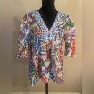NWOT Johnny Was Easy Field Embroidered Floral Print Blouse. 100% Cotton size S.